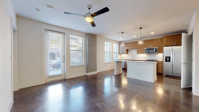 Interior Photo - Griffis Oak Lawn
