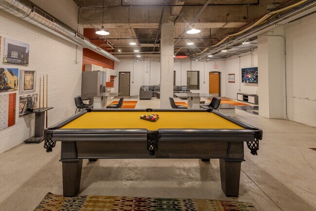 Sala de billar - Lyon Apartments