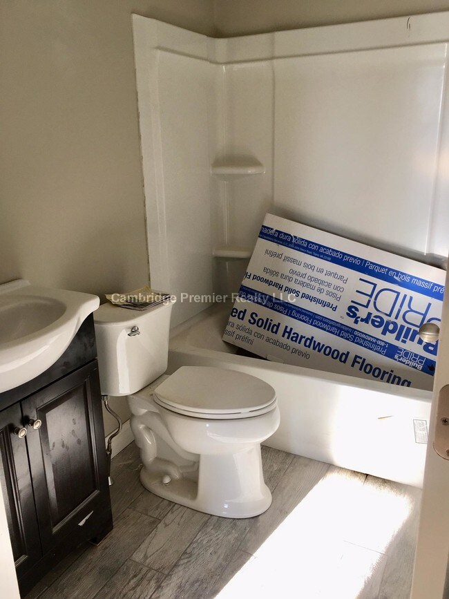 Building Photo - 23 Nashua St