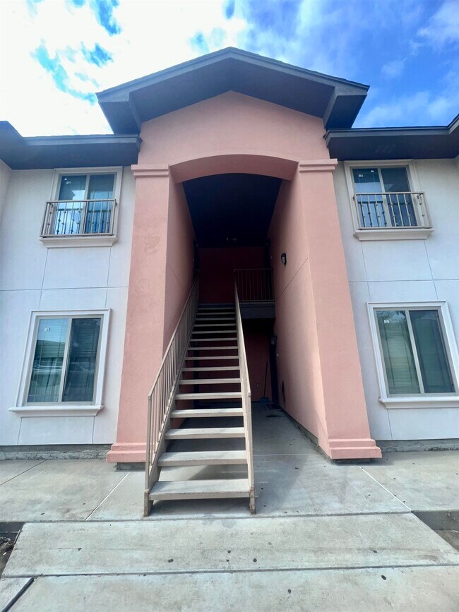 Building Photo - 408 Shiloh Dr