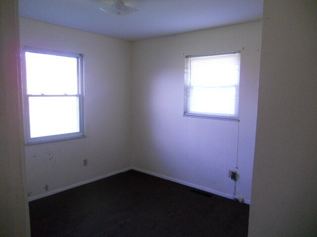 Building Photo - Brick ranch on Corner lot