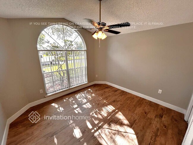 Building Photo - 6233 Vintage Dr