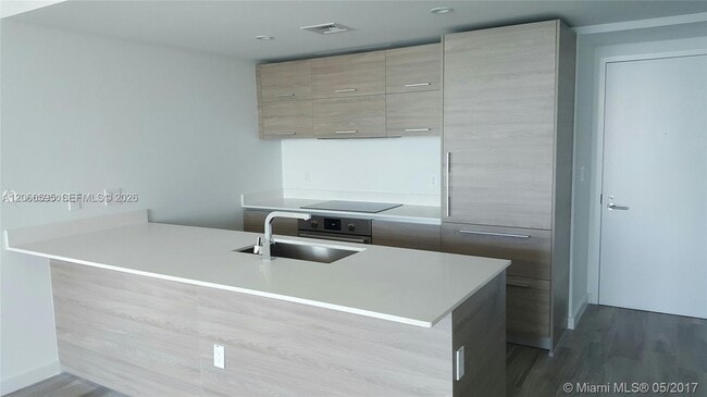 Building Photo - 1300 S Miami Ave