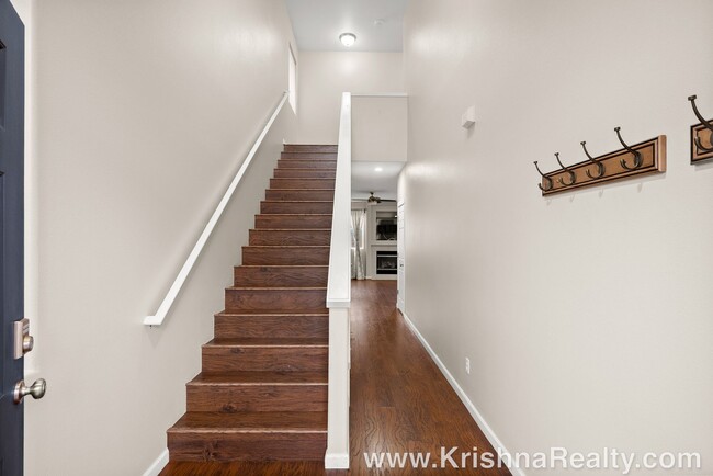 Foto del edificio - Charming **UPDATED** 3 BD* 2.5 BA* Single ...