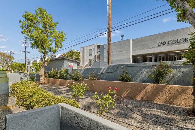 Building Photo - Oak Park Apartments