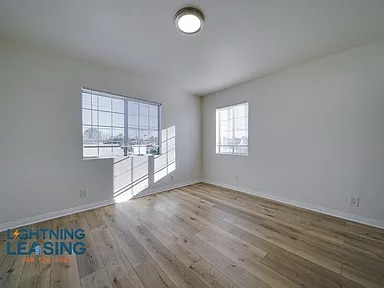 Building Photo - 2134 Cloverdale Ave