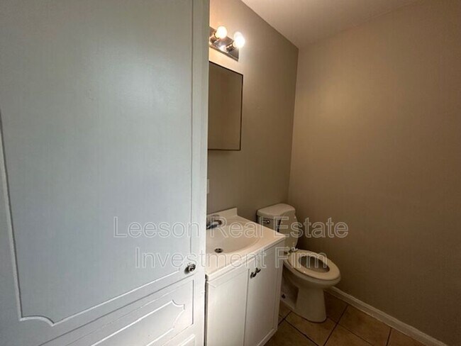 Foto del edificio - 1409 N Gibson Cir