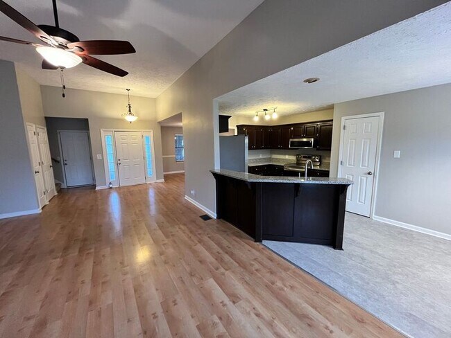 Foto del edificio - 409 Bridgeton Cove Ct