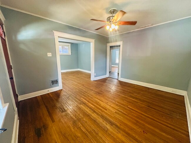 Foto del edificio - 3642 Montana St