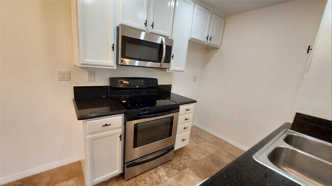 Building Photo - 23312 Marigold Ave