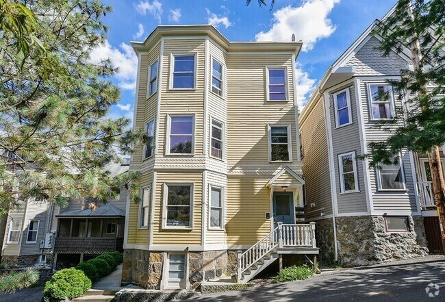 Building Photo - 2 Termine Ave
