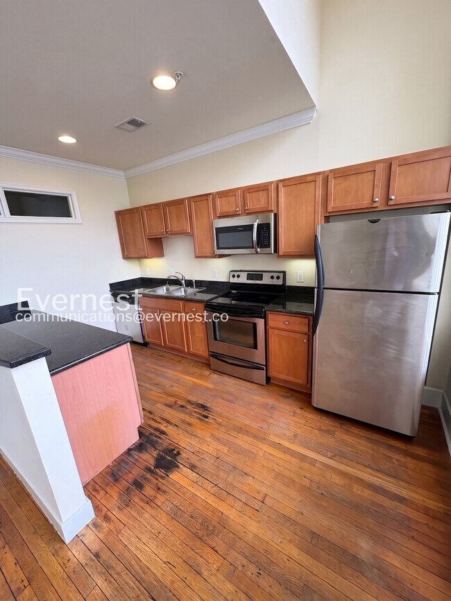 Foto del edificio - 525 E Grace St