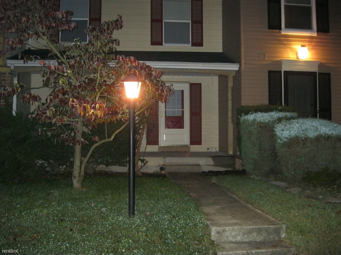 Primary Photo - 3 br, 3.5 bath Townhome - 7628 Mandan Road