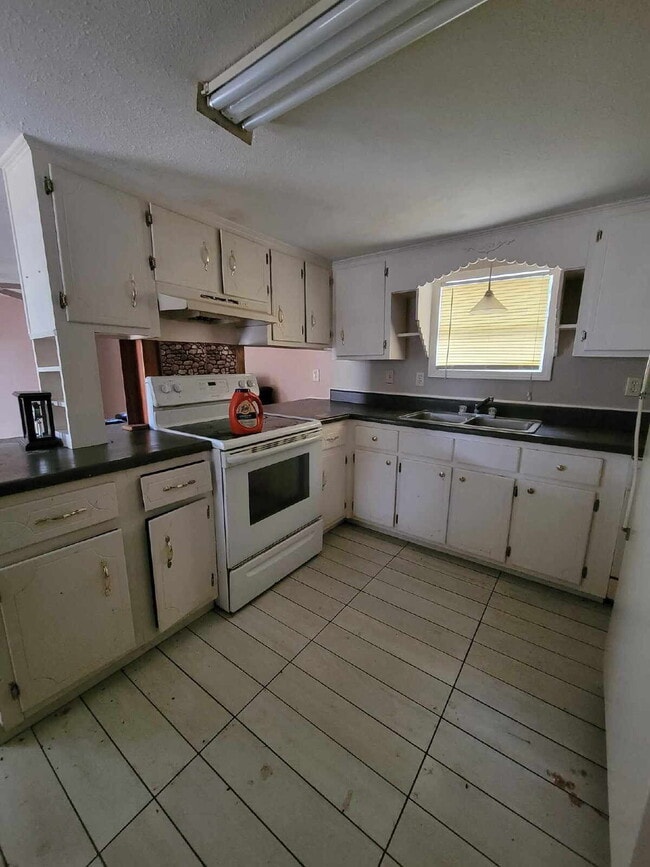 Building Photo - 2/1 Mobile home for rent in Leakesville!