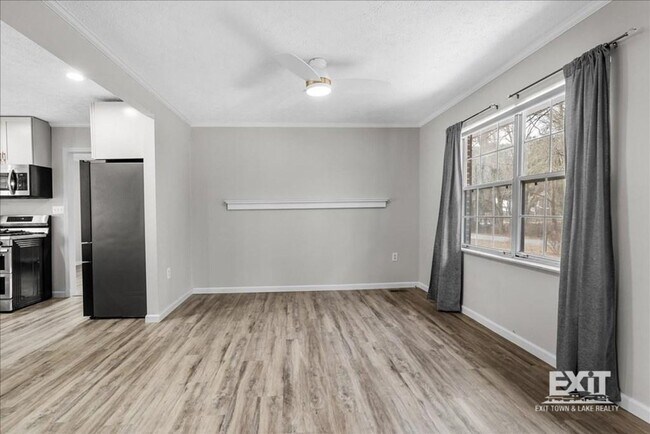 Foto del edificio - Welcome To This Smart 3 Bedroom, 1.5 Bath ...