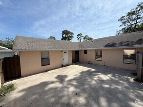Building Photo - 1105 Hyacinth Pl