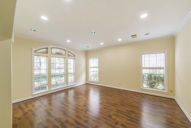 Foto del edificio - 1706 Galleon Oaks Dr
