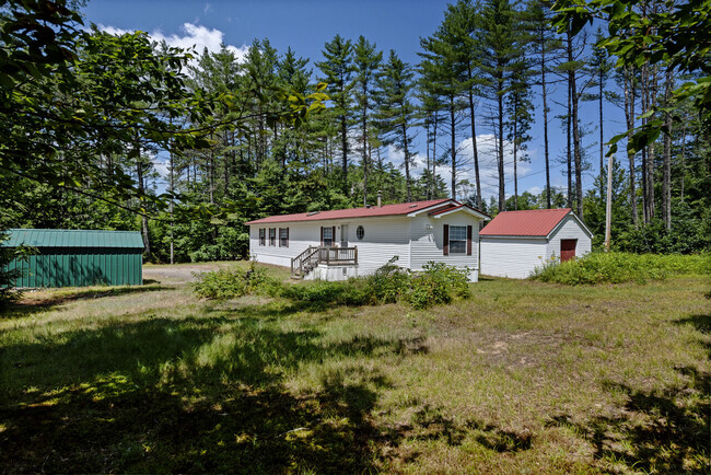 Building Photo - 826 New Hampshire Rte 175