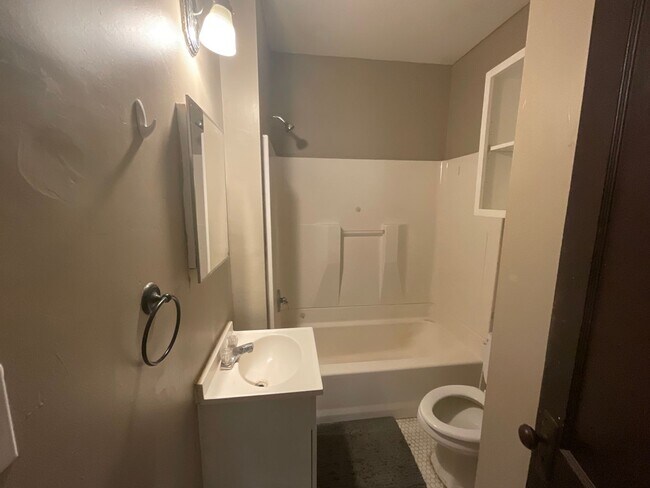 Foto del edificio - COLLEGE PRE-LEASING