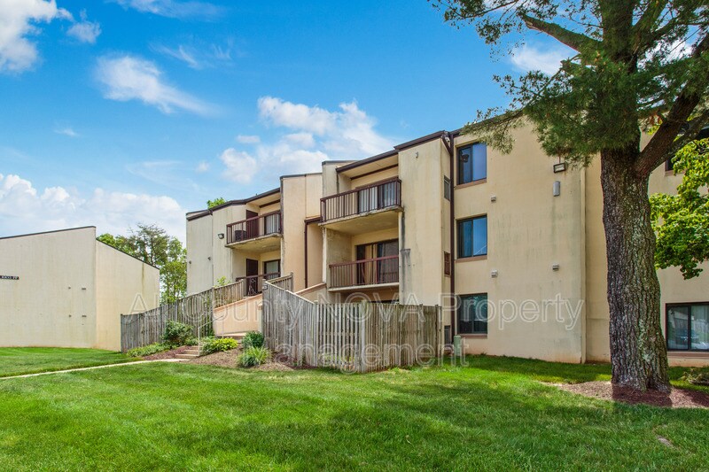 10135 Prince Pl Unit 4036A, Upper Marlboro, MD 20774 Condo for Rent