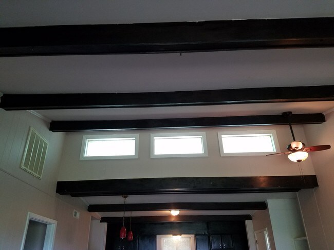 Building Photo - 1801 Sunset Terrace