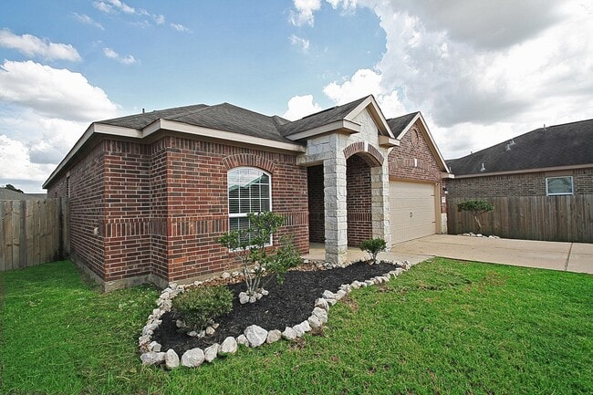 Building Photo - 20622 Stout Dr