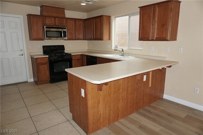 Building Photo - 9140 Iron Cactus Ave