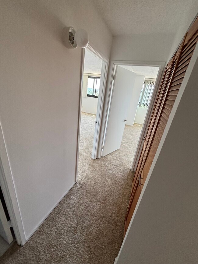 Building Photo - 5911 Edsall Rd