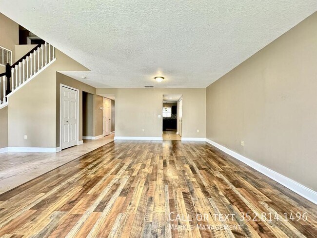 Building Photo - 800 Clear Brook Ct