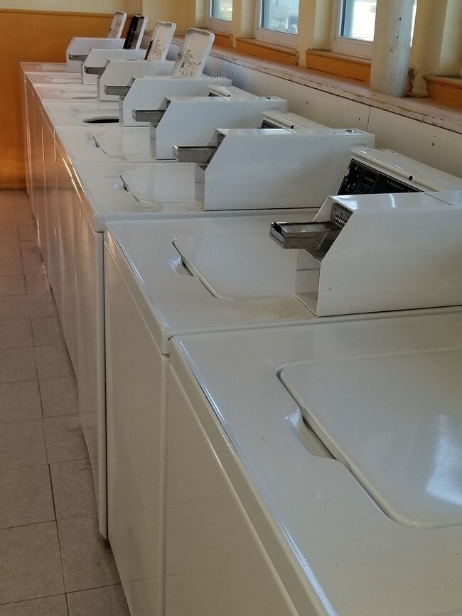 Laundry facilities - 2105 Singing Wind Dr