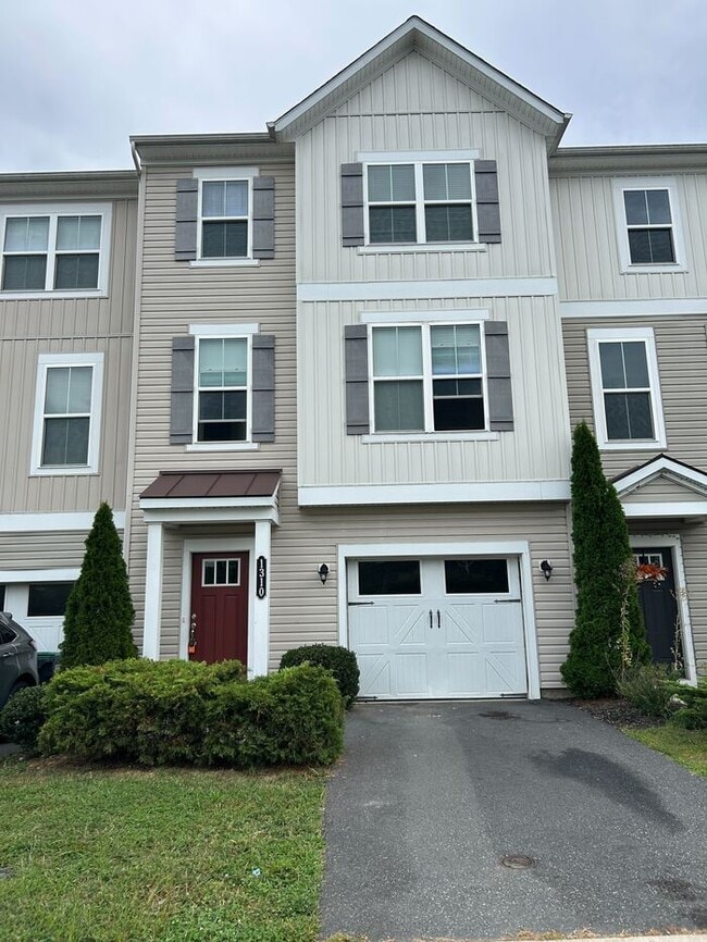 Building Photo - 1310 Teagan Dr