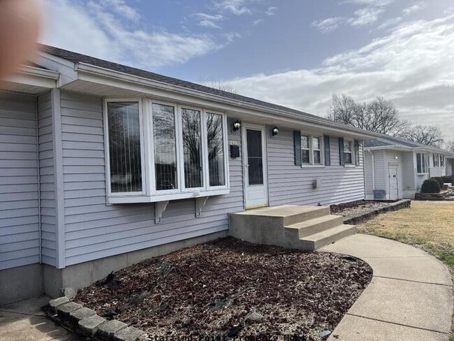 Building Photo - Cozy 3 bedroom in Florissant