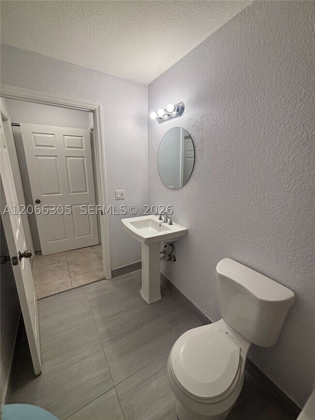 Foto del edificio - 14084 NE 2nd Ct