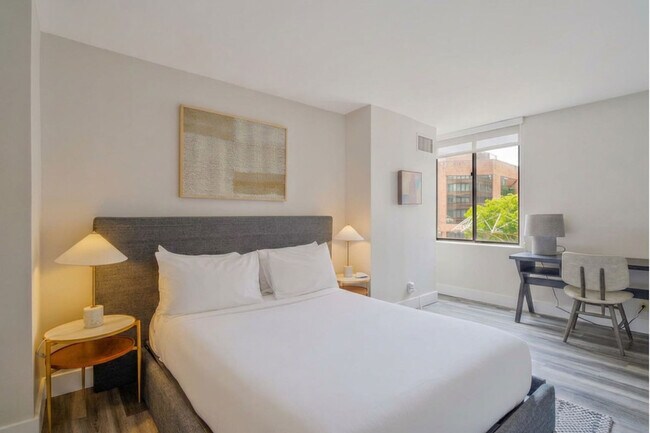 Foto del edificio - 1111 30th St NW