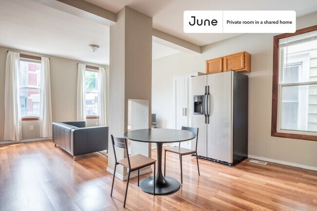 Foto del edificio - Room in Shared 4 bed/1 bath home