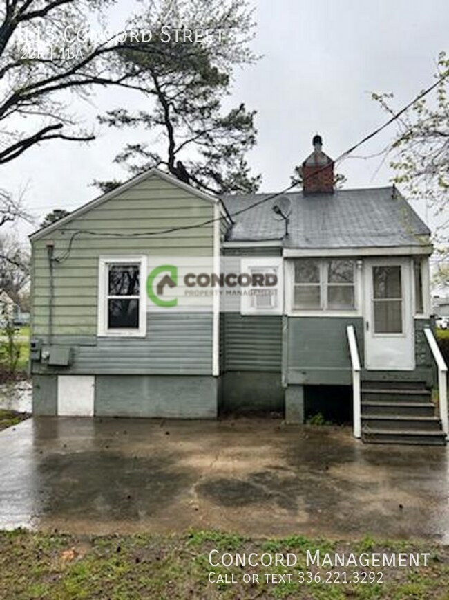 Building Photo - 113 Concord St