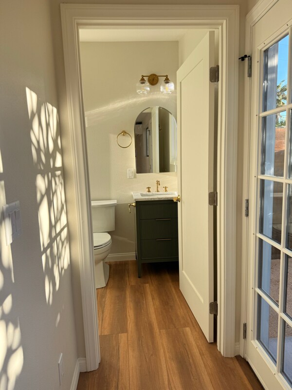 Foto del edificio - 4290 Dean Dr