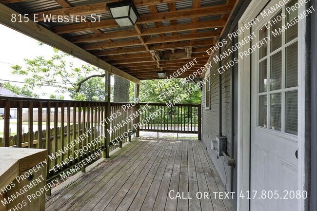 Foto del edificio - 815 E Webster St