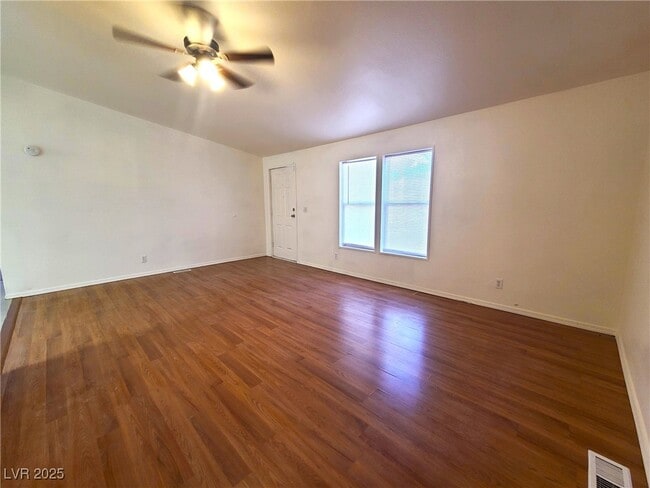 Foto del edificio - 3720 Rainbow Ave