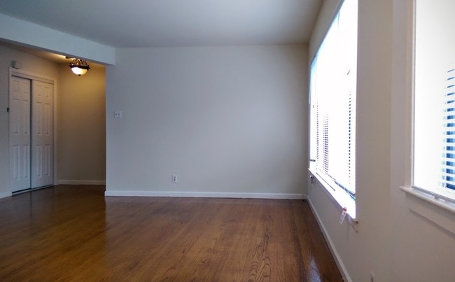 Building Photo - 1349 Dolores St