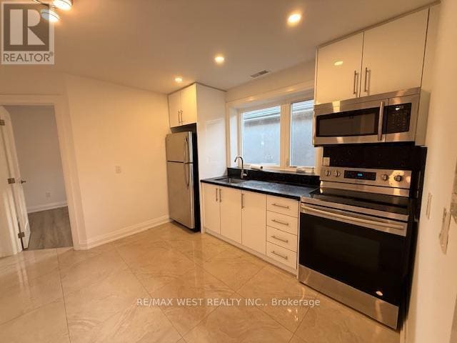 Building Photo - 191 Rosethorn Ave