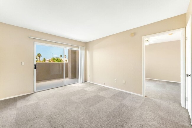 Building Photo - Southwest Las Vegas Condo with Resort-Style Community Amenities!