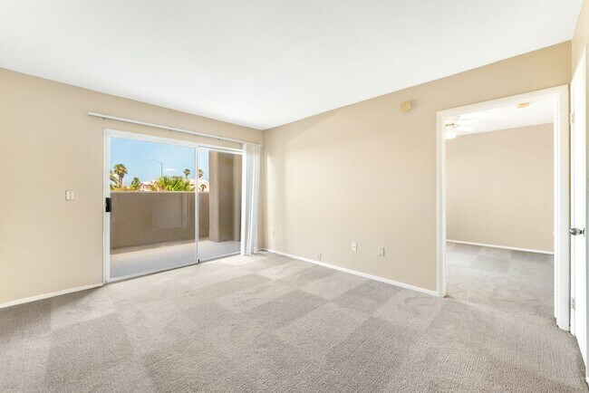 Foto del edificio - Southwest Las Vegas Condo with Resort-Style Community Amenities!