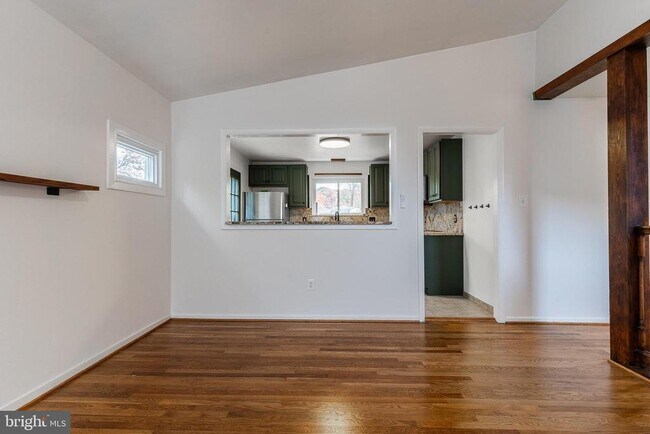 Foto del edificio - 6609 Bowie Dr