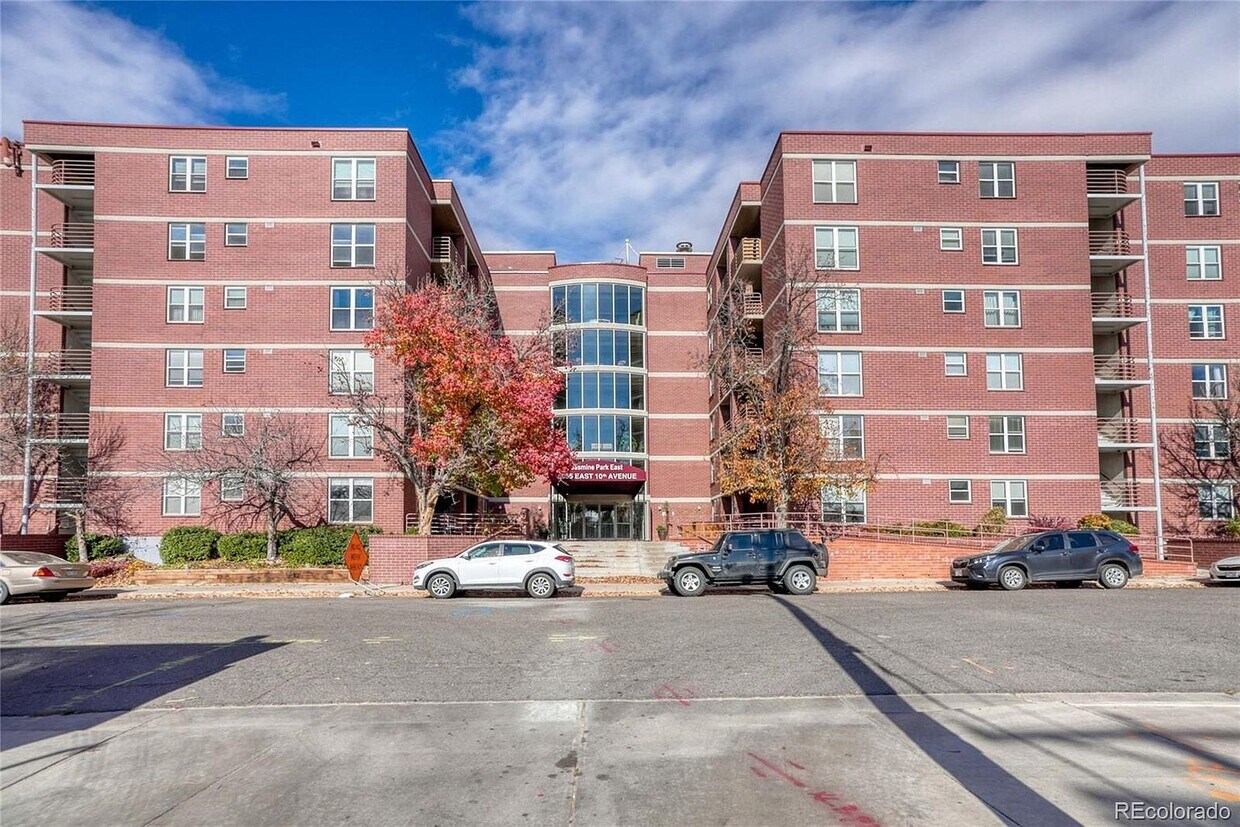 Primary Photo - 5955 E 10th Ave