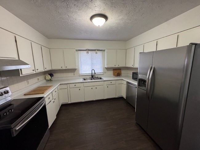 Building Photo - 10031 126th St