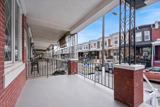 Building Photo - 5551 Addison St