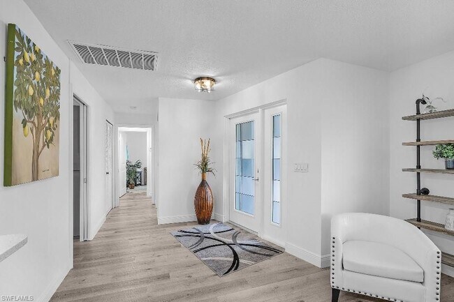 Foto del edificio - 5301 Shalley Cir W