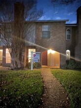 Building Photo - 9535 Clanton St