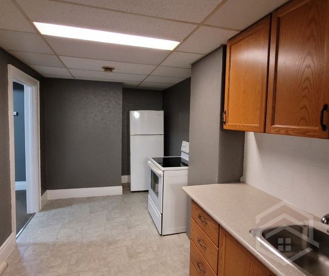 Building Photo - 2-Bedroom Apartment Available!!